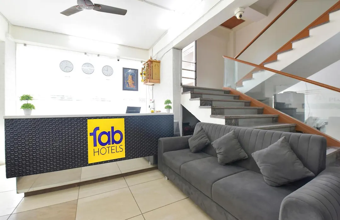 Fabhotel A1 Plaza-1