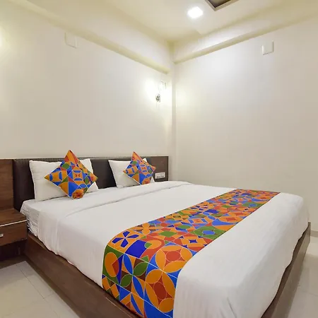 Fabhotel A1 Plaza-2